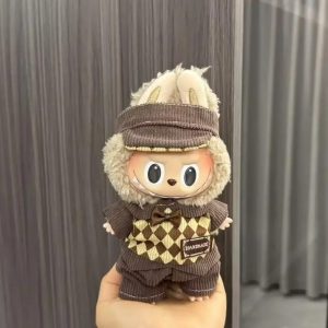 Vintage Gentleman Costume for Labubu Figurine – Handmade Retro Edition