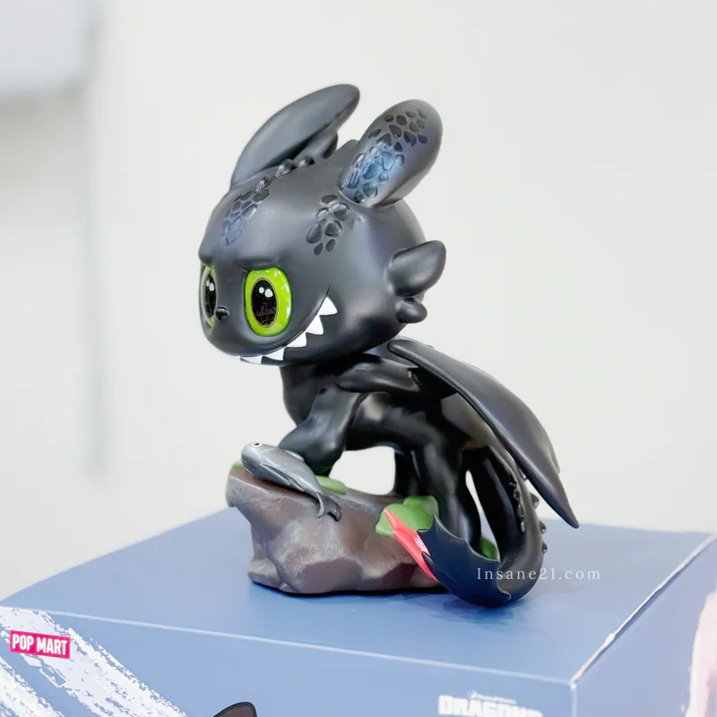 Toothless Collectible Figure – Black Kawaii Dragon from How to Train Your Dragon - Image 3