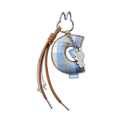 Labubu Letter Pendant “C” – Pin for Love Series Collectible